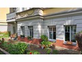 Gepflegte 4-Zimmer-Altbau-Wohnung mit 2 Gartenanteilen und 2 Duschbädern in bester Lage Tempelhofs!